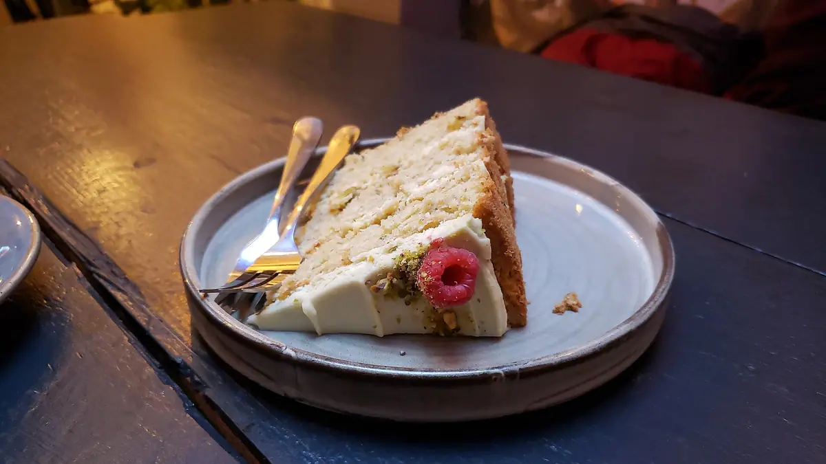 Cake Box Southend – eggless cake shop in Milton, Southend-on-Sea